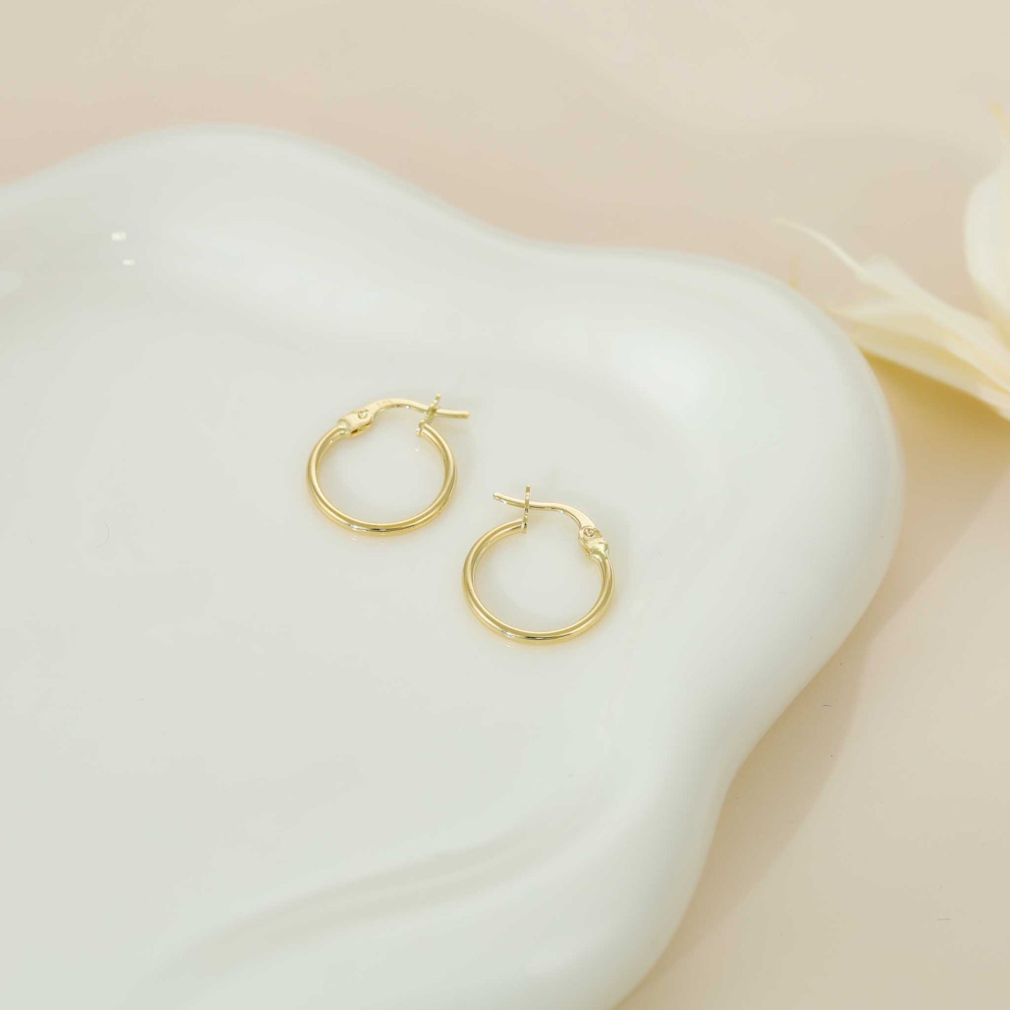 9ct Yellow gold hoop earrings